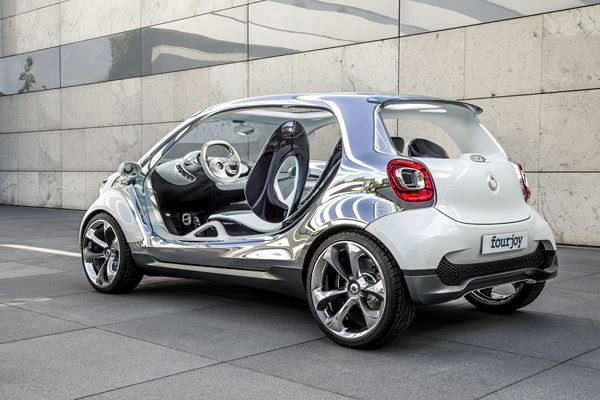 Le concept smart fourjoy incarne la joie de rouler en ville en toute liberté à quatre