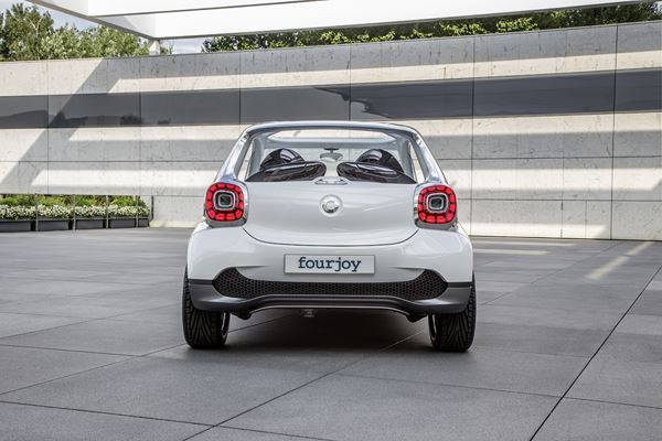 Le concept smart fourjoy incarne la joie de rouler en ville en toute liberté à quatre