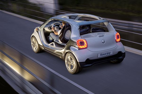 Le concept smart fourjoy incarne la joie de rouler en ville en toute liberté à quatre