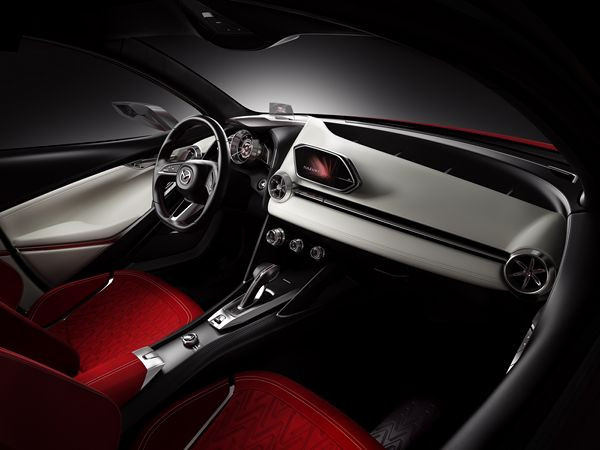 Le concept Hazumi donne un avant-goût de la future citadine Mazda