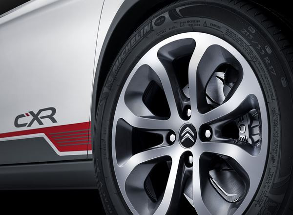 Le concept Citroën C-XR propose une approche moderne du SUV
