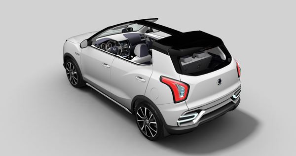Le concept-car SsangYong XIV-Air adopte un toit type « T-top »
