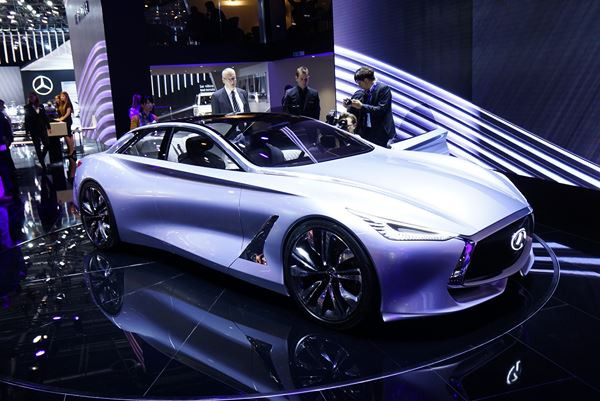 Le concept Q80 Inspiration adopte des proportions peu conventionnelles