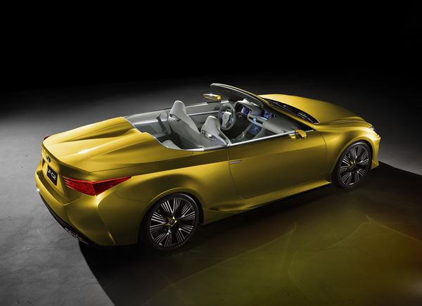 Le concept de GT ouverte et luxueuse LF-C2 explore le futur style Lexus