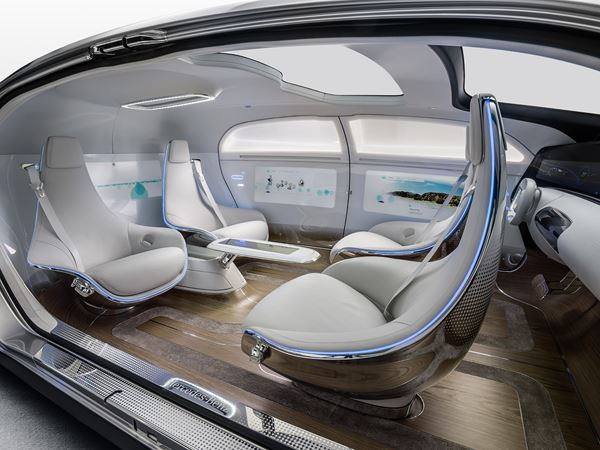 Le prototype F 015 Luxury in Motion illustre la vison Mercedes de la conduite autonome