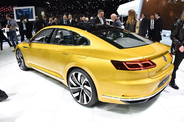 Le Volkswagen Sport Coupé Concept GTE évoque l’univers des voitures exclusives