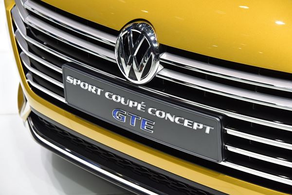 Le Volkswagen Sport Coupé Concept GTE évoque l’univers des voitures exclusives