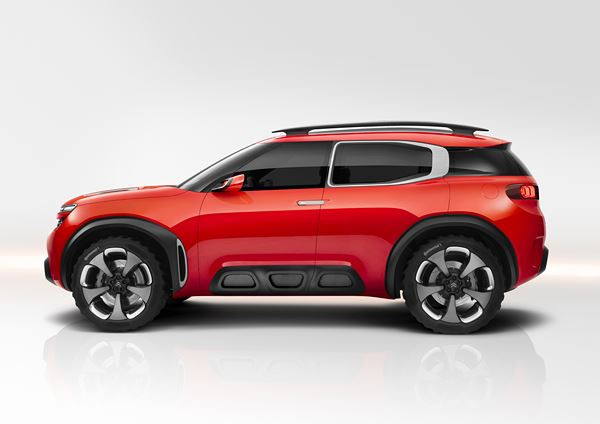 Le concept de SUV Citroën Aircross opte pour une ceinture de caisse parallèle à la route