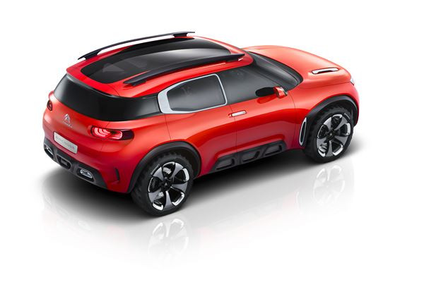 Le concept de SUV Citroën Aircross opte pour une ceinture de caisse parallèle à la route