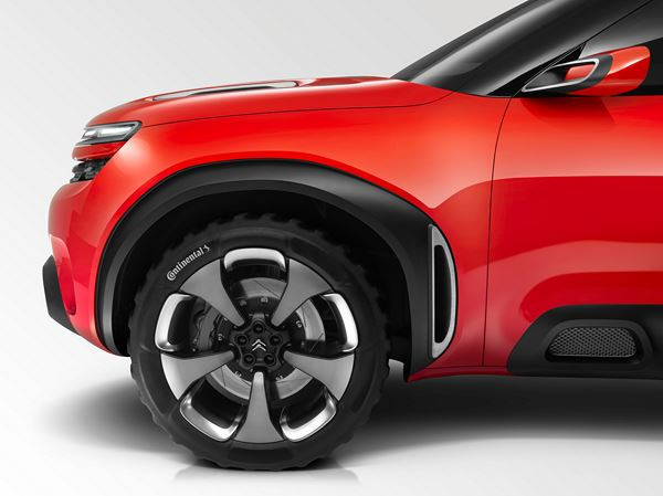 Le concept de SUV Citroën Aircross opte pour une ceinture de caisse parallèle à la route