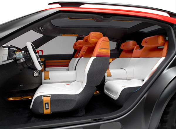 Le concept de SUV Citroën Aircross opte pour une ceinture de caisse parallèle à la route