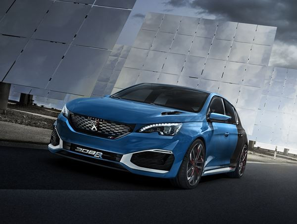 La Peugeot 308 R HYbrid couvre le 0 à 100 km/h en moins de quatre secondes