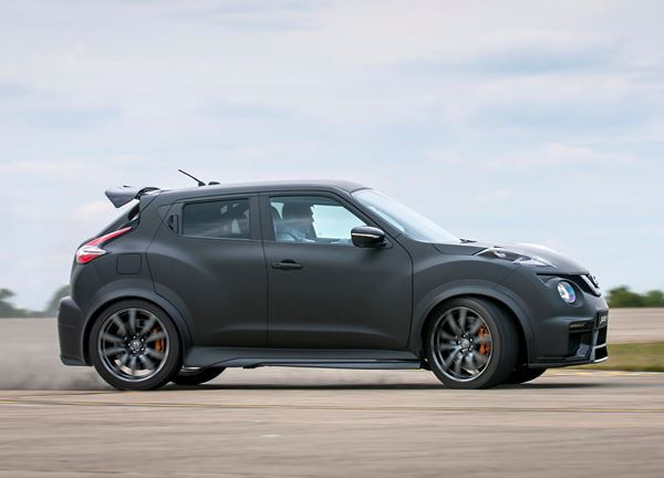 Le crossover supercar Nissan Juke-R 2.0 revient avec 600 ch