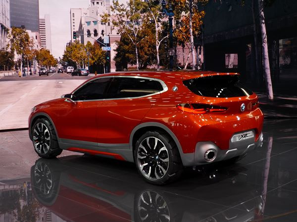 La BMW Concept X2 affiche une silhouette élancée