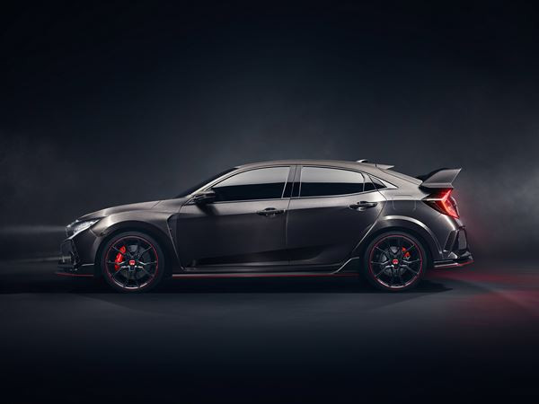 Le prototype Honda Civic Type R adopte un style de carrosserie musclé