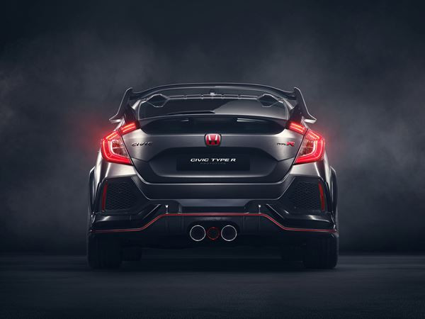 Le prototype Honda Civic Type R adopte un style de carrosserie musclé
