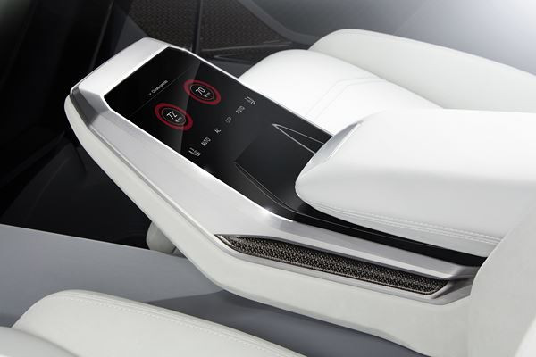 Peugeot Instinct Concept: un shooting brake au style intemporel autonome