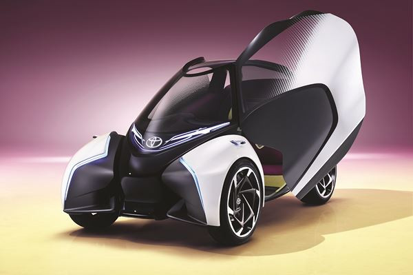 Le concept Toyota i-Tril illustre la mobilité urbaine en 2030 vue par Toyota