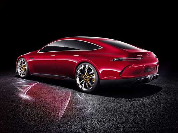 Le Mercedes-AMG GT Concept préfigure un coupé quatre portes sportif