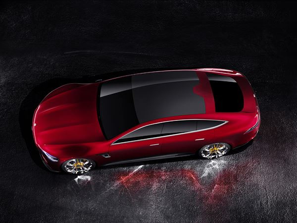 Le Mercedes-AMG GT Concept préfigure un coupé quatre portes sportif