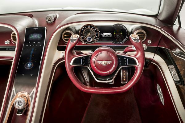 Le concept-car EXP 12 Speed 6e de Bentley affiche des lignes athlétiques