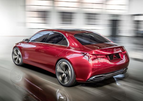 Le Mercedes-Benz Concept A Sedan préfigure une berline premium compacte