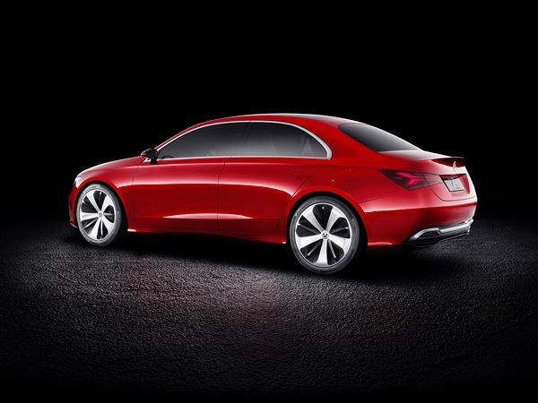 Le Mercedes-Benz Concept A Sedan préfigure une berline premium compacte