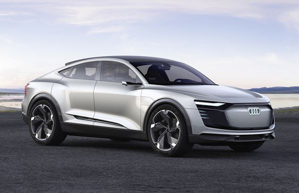 Le concept Audi e-tron Sportback préfigure un coupé quatre portes électrique