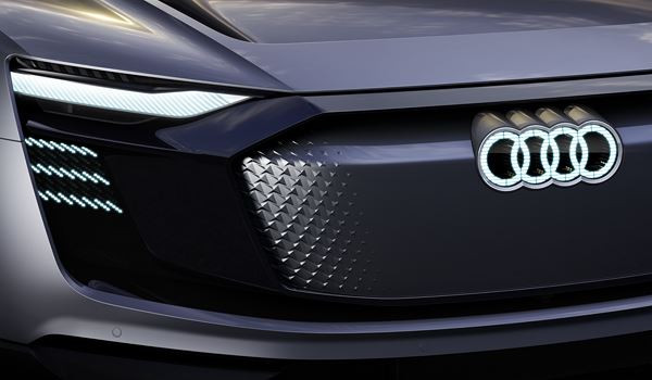 Le concept Audi e-tron Sportback préfigure un coupé quatre portes électrique