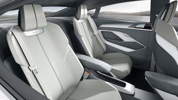 Le concept Audi e-tron Sportback préfigure un coupé quatre portes électrique