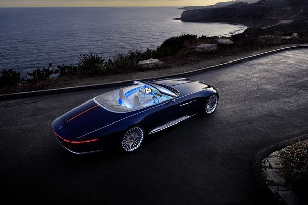 Le show car Vision Mercedes-Maybach 6 Cabriolet éclaire un avenir lointain