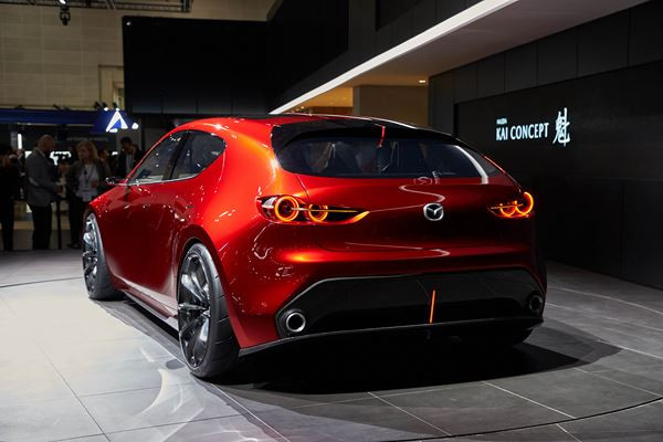 Le Mazda Kai Concept préfigure une nouvelle berline compacte