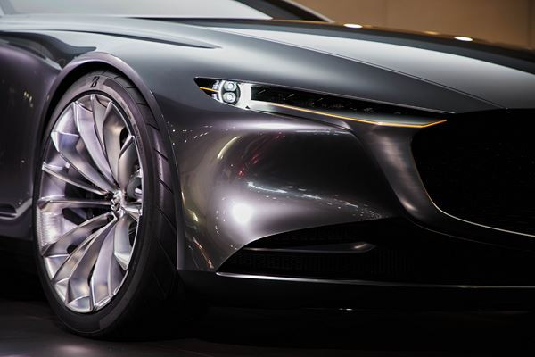 Le Mazda Vision Coupe affiche une esthétique japonaise minimaliste