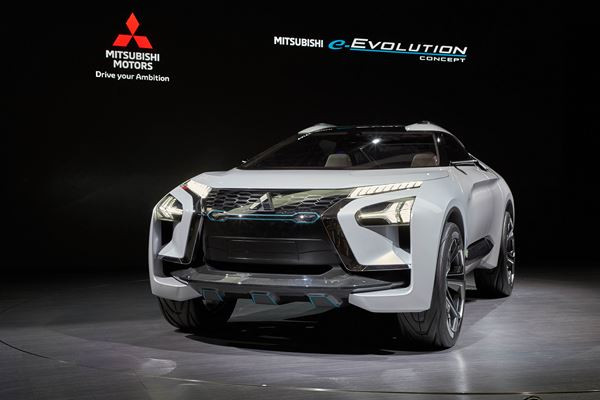 Mitsubishi e-Evolution Concept : un SUV haute performance tout électrique
