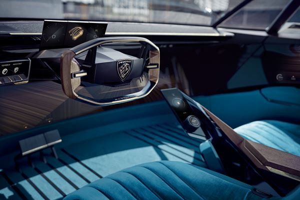 Peugeot e-Legend Concept: un coupé technologique aux lignes affûtées
