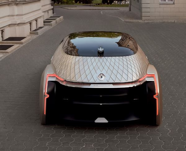 Renault EZ-Ultimo: un concept de robot-véhicule premium sans poste de conduite
