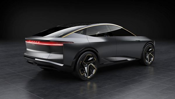 Le concept-car IMs donne la vision de Nissan de la berline électrique