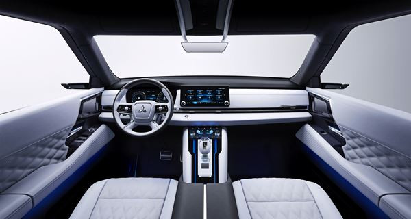 Mitsubishi Engelberg Tourer: un SUV hybride rechargeable à transmission intégrale