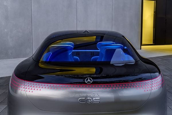 La Mercedes-Benz Vision EQS donne un éclairage sur le luxe électrique