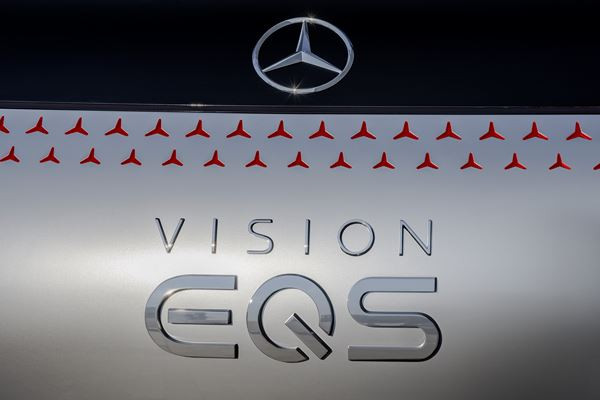 La Mercedes-Benz Vision EQS donne un éclairage sur le luxe électrique