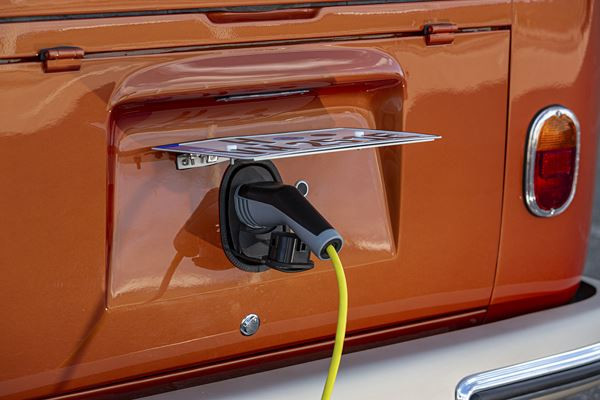 Volkswagen e-Bulli: un concept-car de Combi électrique sur la base du modèle de 1966