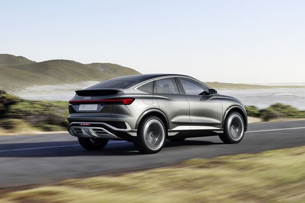 Le SUV Audi Q4 Sportback e-tron concept offre une autonomie de plus de 500 km