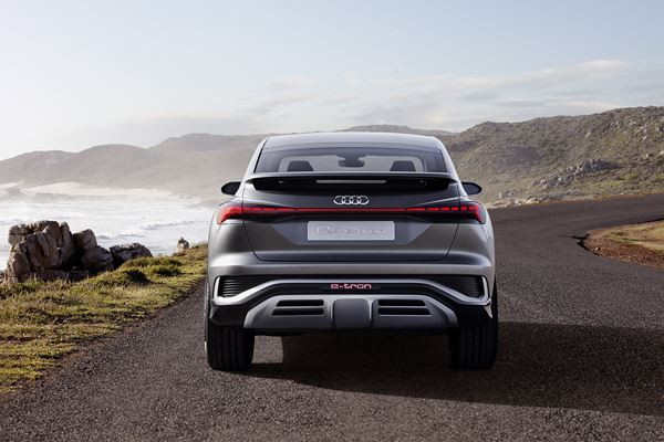 Le SUV Audi Q4 Sportback e-tron concept offre une autonomie de plus de 500 km