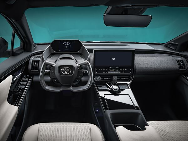 Le Toyota bZ4x Concept annonce une famille de véhicules électriques à batterie