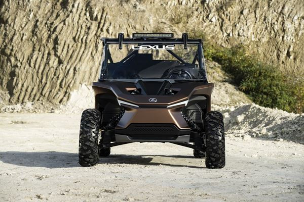 Le concept Lexus ROV repose sur une carrosserie légère fixée à un cadre tubulaire