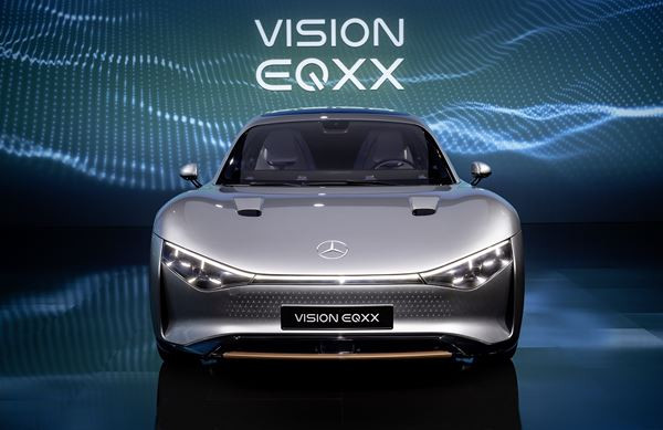 Le concept Mercedes Vision EQXX vise l'efficience électrique