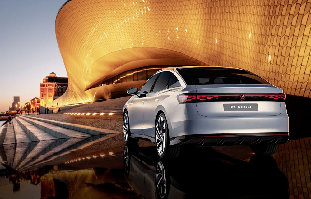 Le concept Volkswagen ID. Aero de berline électrique affiche une autonomie de 620 km
