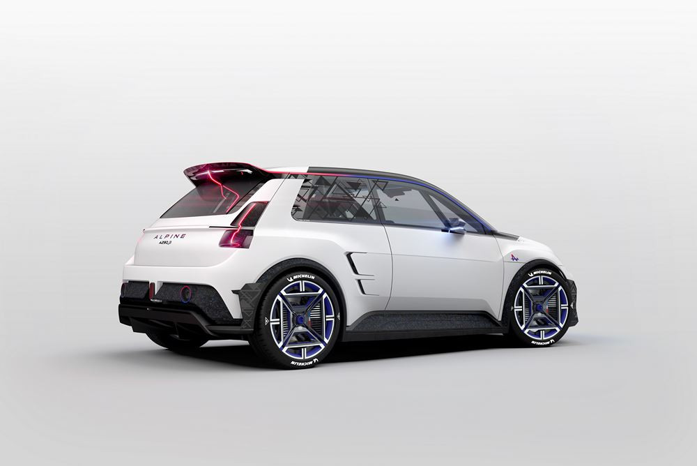 Le show-car A290 bêta préfigure la citadine sportive électrique Alpine
