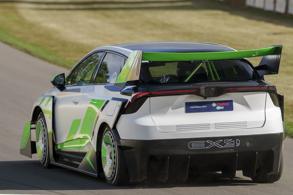 Le concept de sportive électrique MG EX4 s'inspire de la MG Metro 6R4