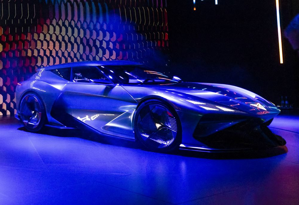 Le showcar de sport électrique Cupra DarkRebel affiche un design extérieur avant-gardiste